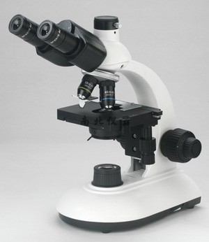 B204三目生物显微镜